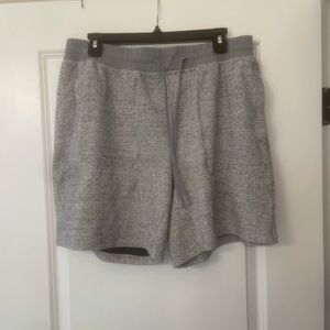 Lululemon At-Ease Short XL
